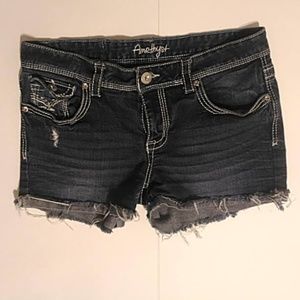 Amethyst Cutoff Dark Wash Jean Shorts Size 11